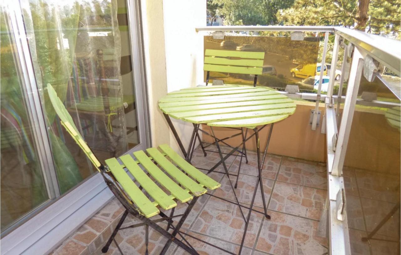 1 Bedroom Nice Apartment In Grandcamp Maisy Екстер'єр фото