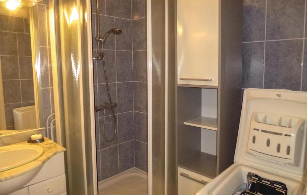1 Bedroom Nice Apartment In Grandcamp Maisy Екстер'єр фото
