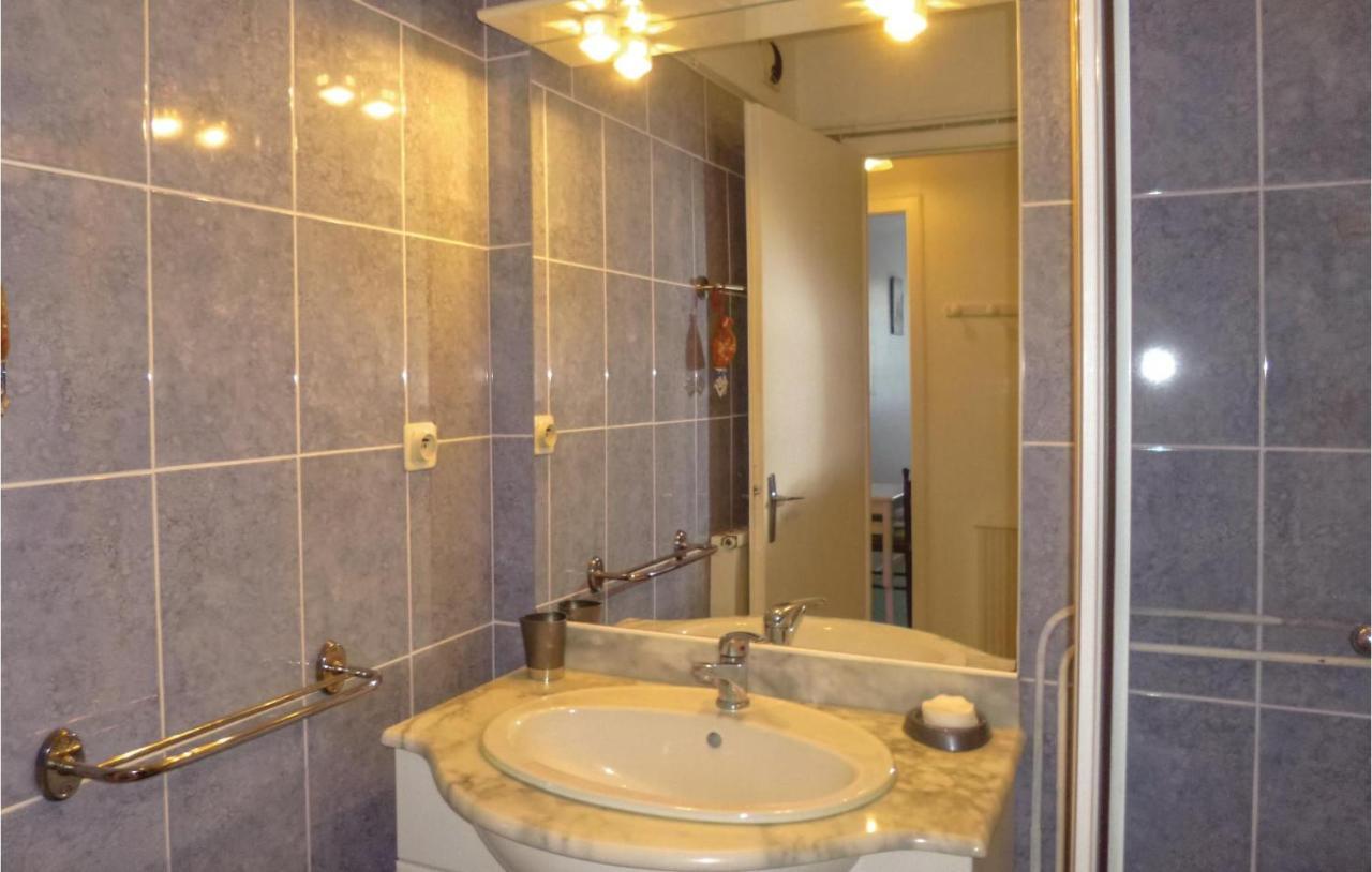 1 Bedroom Nice Apartment In Grandcamp Maisy Екстер'єр фото