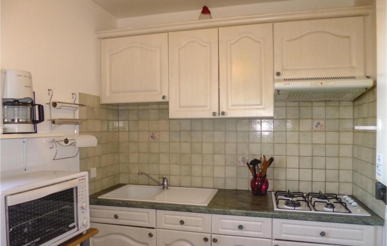1 Bedroom Nice Apartment In Grandcamp Maisy Екстер'єр фото